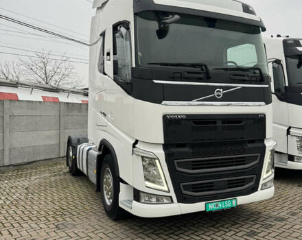 Белый Вольво FH 13, объемом двигателя 12.9 л и пробегом 870 тыс. км за 43500 $, фото 2 на Automoto.ua