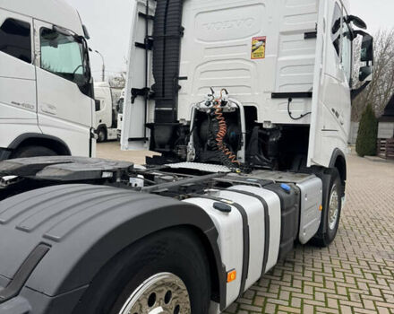 Белый Вольво FH 13, объемом двигателя 12.9 л и пробегом 870 тыс. км за 43500 $, фото 13 на Automoto.ua