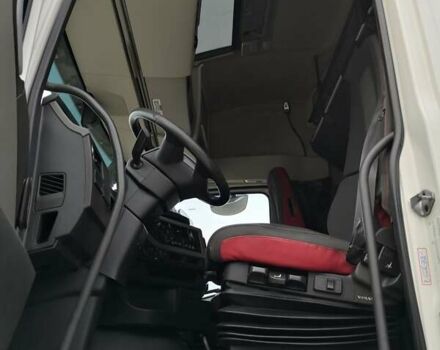 Белый Вольво FH 13, объемом двигателя 12.78 л и пробегом 735 тыс. км за 54500 $, фото 13 на Automoto.ua