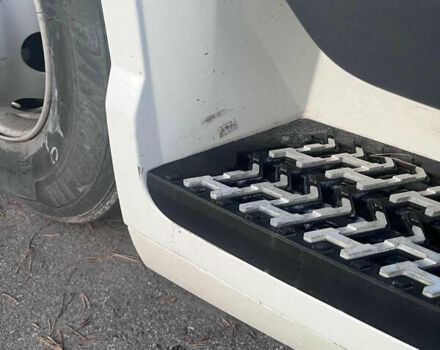 Білий Вольво FH 13, об'ємом двигуна 12 л та пробігом 236 тис. км за 89425 $, фото 4 на Automoto.ua