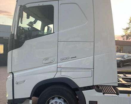 Білий Вольво FH 13, об'ємом двигуна 12 л та пробігом 236 тис. км за 89425 $, фото 3 на Automoto.ua