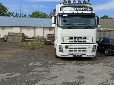Вольво FH 13 2007 в Каменце-Подольском на Automoto.ua Белый Вольво FH 13, объемом двигателя 12.9 л и пробегом 1 тыс. км за 15500 $, фото 1 на Automoto.ua