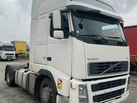 Білий Вольво FH 13, об'ємом двигуна 12.9 л та пробігом 1 тис. км за 13500 $, фото 1 на Automoto.ua