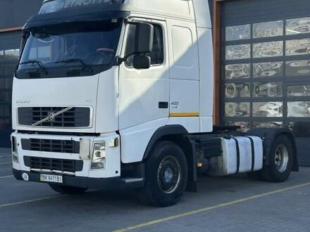 Вольво FH 13 2008 в Ровно на Automoto.ua Белый Вольво FH 13, объемом двигателя 12.8 л и пробегом 2 тыс. км за 16500 $, фото 1 на Automoto.ua