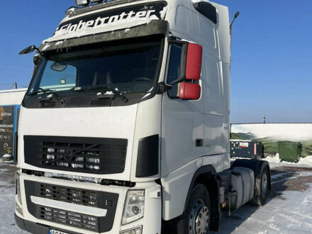 Белый Вольво FH 13, объемом двигателя 12.78 л и пробегом 1 тыс. км за 12500 $, фото 1 на Automoto.ua