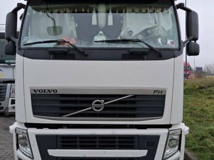 Белый Вольво FH 13, объемом двигателя 12.78 л и пробегом 2 тыс. км за 22000 $, фото 1 на Automoto.ua