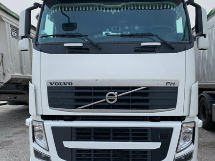 Белый Вольво FH 13, объемом двигателя 12.78 л и пробегом 1 тыс. км за 24000 $, фото 1 на Automoto.ua