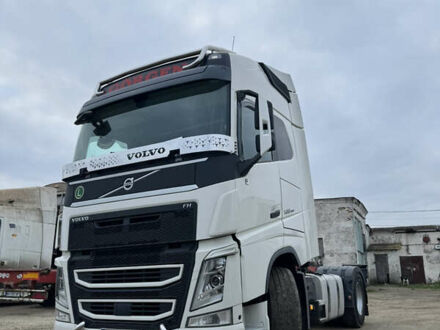 Білий Вольво FH 13, об'ємом двигуна 12.7 л та пробігом 830 тис. км за 35999 $, фото 1 на Automoto.ua