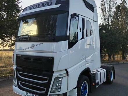 Белый Вольво FH 13, объемом двигателя 0 л и пробегом 809 тыс. км за 35900 $, фото 1 на Automoto.ua