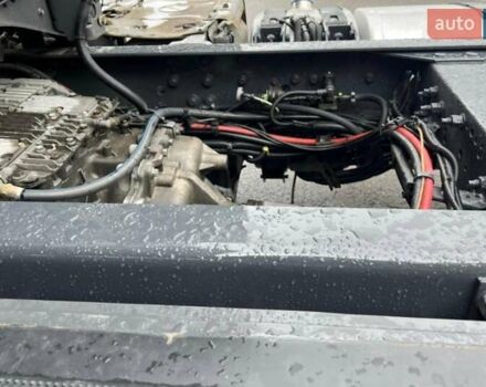 Черный Вольво FH 13, объемом двигателя 13 л и пробегом 900 тыс. км за 27300 $, фото 30 на Automoto.ua