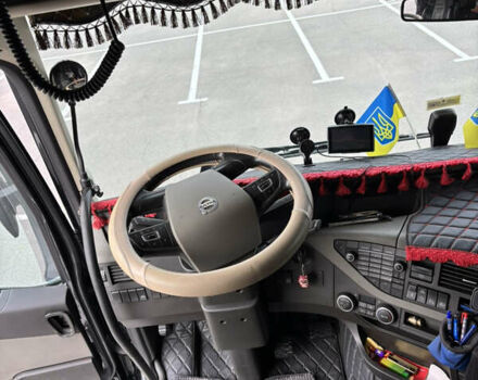 Черный Вольво FH 13, объемом двигателя 12.78 л и пробегом 120 тыс. км за 41500 $, фото 35 на Automoto.ua