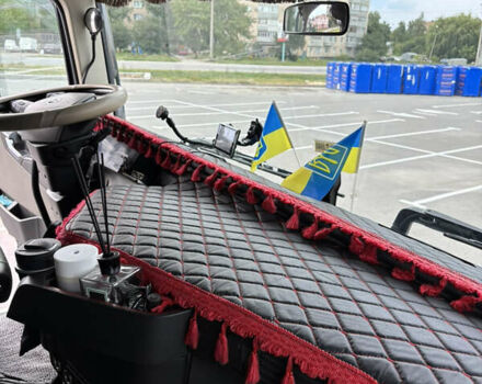 Черный Вольво FH 13, объемом двигателя 12.78 л и пробегом 120 тыс. км за 41500 $, фото 32 на Automoto.ua
