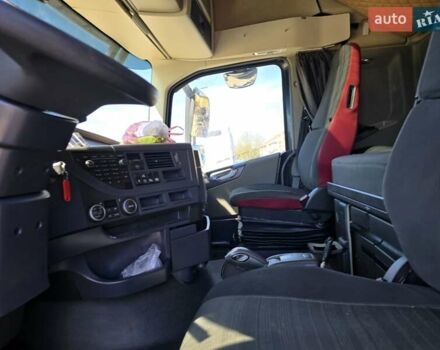 Чорний Вольво FH 13, об'ємом двигуна 0 л та пробігом 876 тис. км за 32694 $, фото 10 на Automoto.ua