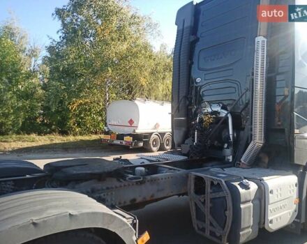 Чорний Вольво FH 13, об'ємом двигуна 0 л та пробігом 760 тис. км за 35000 $, фото 7 на Automoto.ua