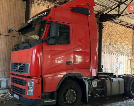 Вольво FH 13 2008 в Кропивницком (Кировограде) на Automoto.ua Красный Вольво FH 13, объемом двигателя 12.78 л и пробегом 2 тыс. км за 10800 $, фото 2 на Automoto.ua