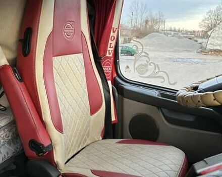 Красный Вольво FH 13, объемом двигателя 12.8 л и пробегом 1 тыс. км за 22500 $, фото 13 на Automoto.ua