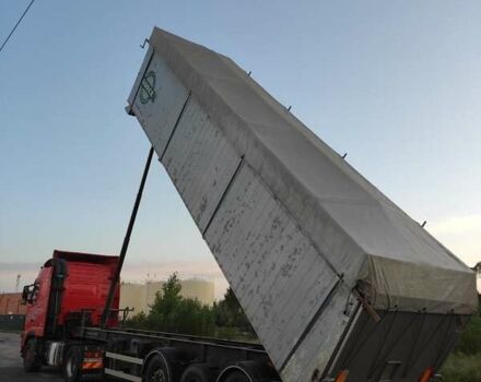 Красный Вольво FH 13, объемом двигателя 12.78 л и пробегом 2 тыс. км за 31000 $, фото 1 на Automoto.ua