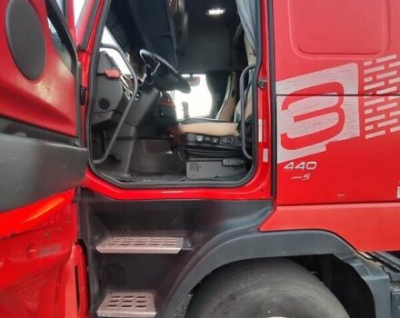 Красный Вольво FH 13, объемом двигателя 12.78 л и пробегом 2 тыс. км за 31000 $, фото 10 на Automoto.ua