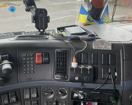 Червоний Вольво FH 13, об'ємом двигуна 0 л та пробігом 1 тис. км за 15000 $, фото 2 на Automoto.ua