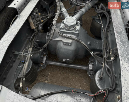 Красный Вольво FH 13, объемом двигателя 12.78 л и пробегом 1000 тыс. км за 18899 $, фото 15 на Automoto.ua