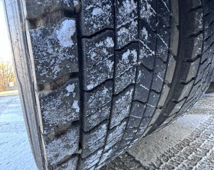 Червоний Вольво FH 13, об'ємом двигуна 12.78 л та пробігом 305 тис. км за 24000 $, фото 11 на Automoto.ua