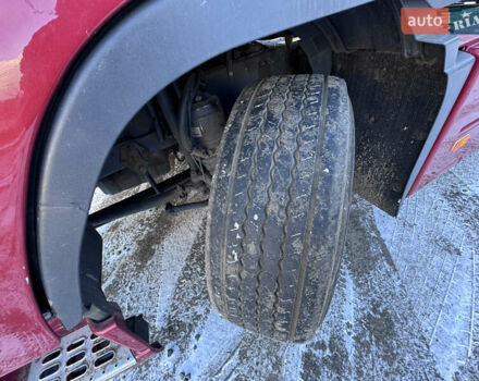 Червоний Вольво FH 13, об'ємом двигуна 12.78 л та пробігом 305 тис. км за 24000 $, фото 14 на Automoto.ua