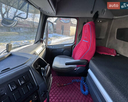 Червоний Вольво FH 13, об'ємом двигуна 12.78 л та пробігом 305 тис. км за 24000 $, фото 5 на Automoto.ua