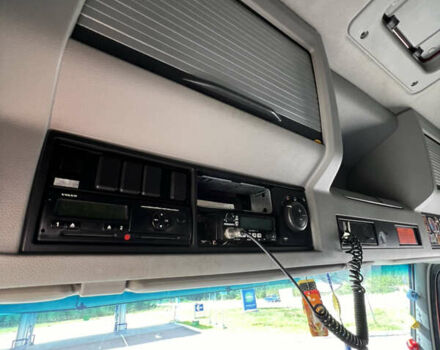 Красный Вольво FH 13, объемом двигателя 12.8 л и пробегом 1 тыс. км за 21000 $, фото 20 на Automoto.ua