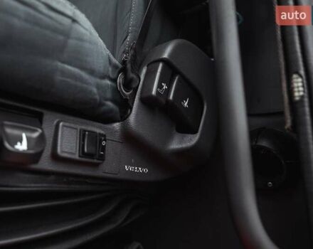 Червоний Вольво FH 13, об'ємом двигуна 12.78 л та пробігом 905 тис. км за 23500 $, фото 18 на Automoto.ua