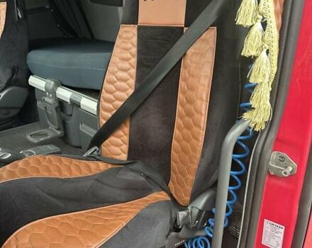 Красный Вольво FH 13, объемом двигателя 0 л и пробегом 620 тыс. км за 23999 $, фото 21 на Automoto.ua