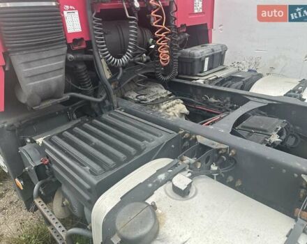 Красный Вольво FH 13, объемом двигателя 0 л и пробегом 620 тыс. км за 23999 $, фото 6 на Automoto.ua