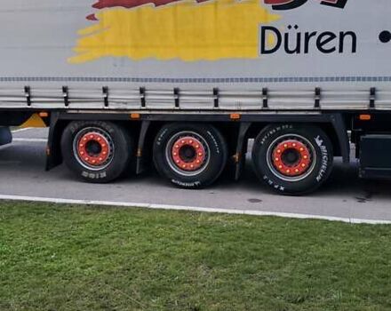 Красный Вольво FH 13, объемом двигателя 12.9 л и пробегом 825 тыс. км за 43000 $, фото 5 на Automoto.ua