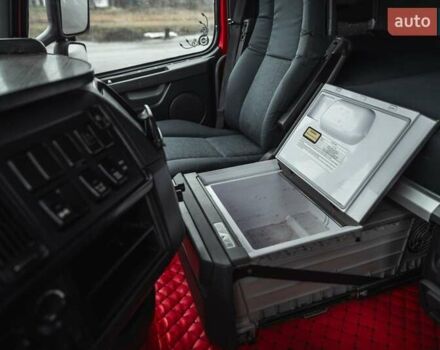 Червоний Вольво FH 13, об'ємом двигуна 12.78 л та пробігом 905 тис. км за 23500 $, фото 17 на Automoto.ua