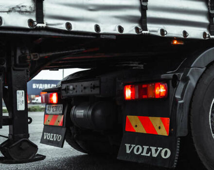 Червоний Вольво FH 13, об'ємом двигуна 12.78 л та пробігом 905 тис. км за 23500 $, фото 25 на Automoto.ua