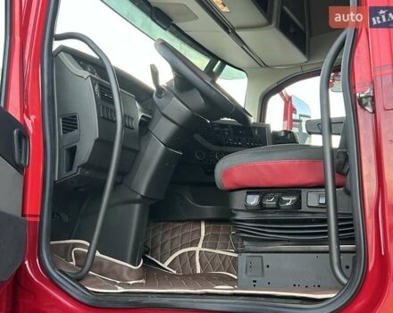 Красный Вольво FH 13, объемом двигателя 12 л и пробегом 866 тыс. км за 27999 $, фото 30 на Automoto.ua