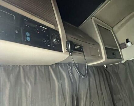 Красный Вольво FH 13, объемом двигателя 12.9 л и пробегом 957 тыс. км за 32000 $, фото 3 на Automoto.ua