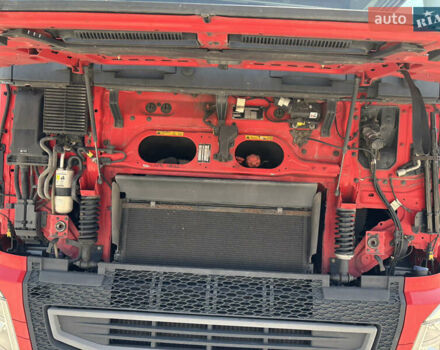 Красный Вольво FH 13, объемом двигателя 12.9 л и пробегом 813 тыс. км за 33900 $, фото 24 на Automoto.ua