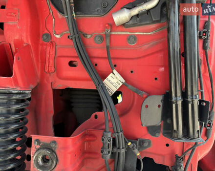 Красный Вольво FH 13, объемом двигателя 12.9 л и пробегом 812 тыс. км за 34900 $, фото 30 на Automoto.ua