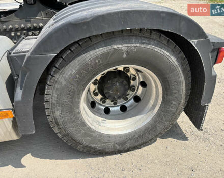 Красный Вольво FH 13, объемом двигателя 12.9 л и пробегом 812 тыс. км за 34900 $, фото 44 на Automoto.ua