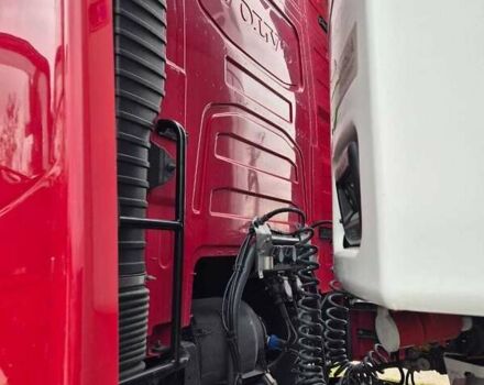 Красный Вольво FH 13, объемом двигателя 0 л и пробегом 663 тыс. км за 55000 $, фото 12 на Automoto.ua