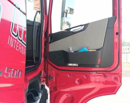 Красный Вольво FH 13, объемом двигателя 12.9 л и пробегом 516 тыс. км за 61331 $, фото 22 на Automoto.ua