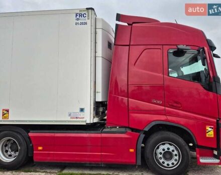 Красный Вольво FH 13, объемом двигателя 0 л и пробегом 663 тыс. км за 55000 $, фото 10 на Automoto.ua