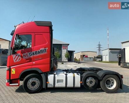 Красный Вольво FH 13, объемом двигателя 12.9 л и пробегом 516 тыс. км за 61331 $, фото 6 на Automoto.ua