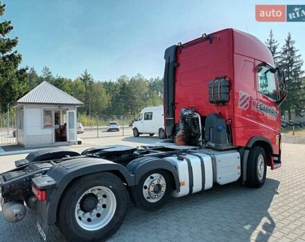 Красный Вольво FH 13, объемом двигателя 12.9 л и пробегом 516 тыс. км за 61331 $, фото 3 на Automoto.ua