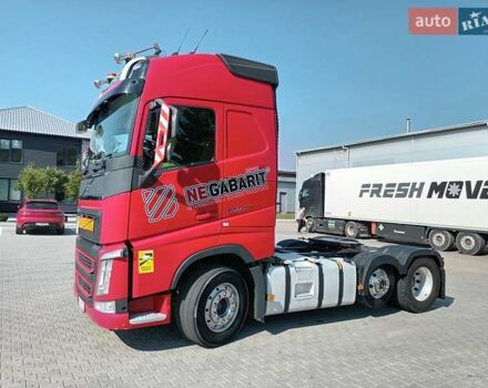 Красный Вольво FH 13, объемом двигателя 12.9 л и пробегом 516 тыс. км за 61331 $, фото 7 на Automoto.ua