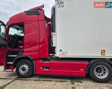 Красный Вольво FH 13, объемом двигателя 0 л и пробегом 663 тыс. км за 55000 $, фото 11 на Automoto.ua