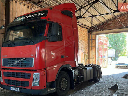 Вольво FH 13 2008 у Кропивницькому (Кіровограді) на Automoto.ua Червоний Вольво FH 13, об'ємом двигуна 12.78 л та пробігом 2 тис. км за 11000 $, фото 1 на Automoto.ua