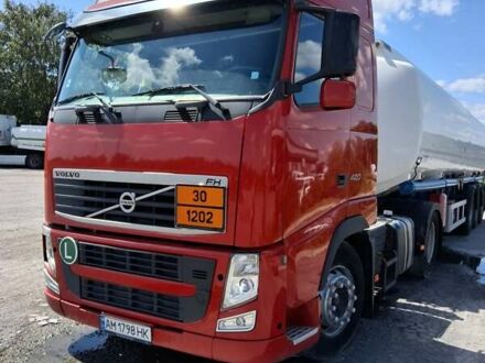 Вольво FH 13 2011 у Житомирі на Automoto.ua Червоний Вольво FH 13, об'ємом двигуна 0 л та пробігом 1 тис. км за 21500 $, фото 1 на Automoto.ua