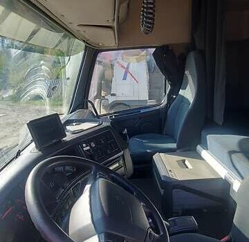 Вольво FH 13, объемом двигателя 0 л и пробегом 566 тыс. км за 32000 $, фото 4 на Automoto.ua