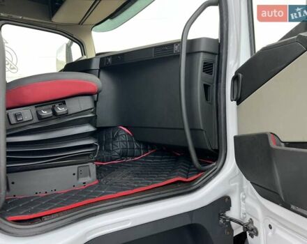 Вольво FH 13, объемом двигателя 0 л и пробегом 780 тыс. км за 34642 $, фото 10 на Automoto.ua